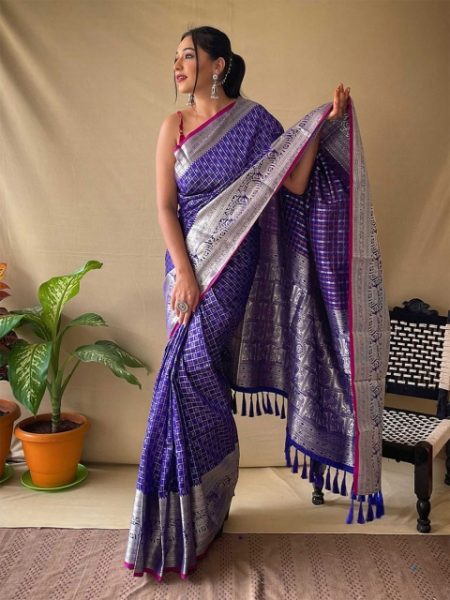 LeeliPeeri Designer Checked Woven Design Zari Kanjeevaram Saree
